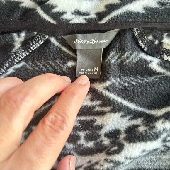 Eddie Bauer | Black and White Geometric Patterned Fleece Quarter Zip Pullover - Picture 7 of 7